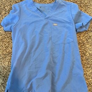 FIGS Technical Collection Catarina One-Pocket Scrub Top light blue size small